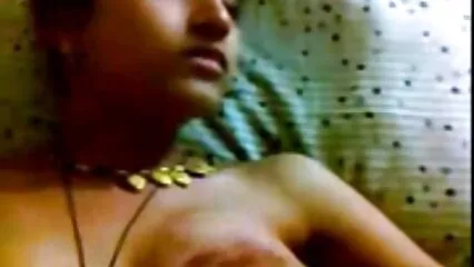 ఒక పన్ను కలెక్టర్ ఒక యువ రుణగ్రహీత యొక్క ఇంటికి బిఎఫ్ సెక్స్ తెలుగు మూవీ విచ్ఛిన్నం మరియు నిబంధనలను అమర్చుతుంది.